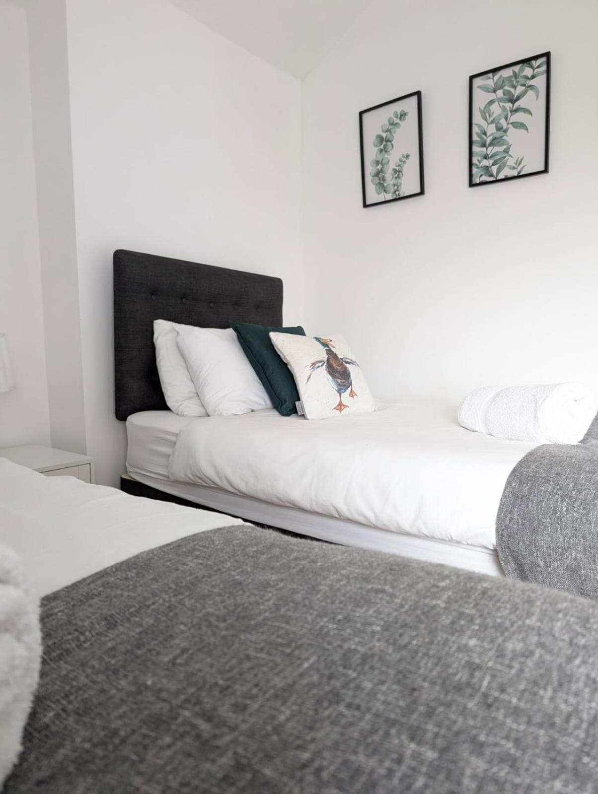 3Br-St Johns Hse-Free Parking-Workers-Kitchen-Wifi-Dog Friendly Apartment Doncaster Bagian luar foto