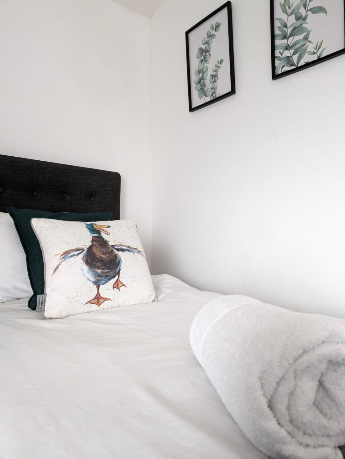 3Br-St Johns Hse-Free Parking-Workers-Kitchen-Wifi-Dog Friendly Apartment Doncaster Bagian luar foto