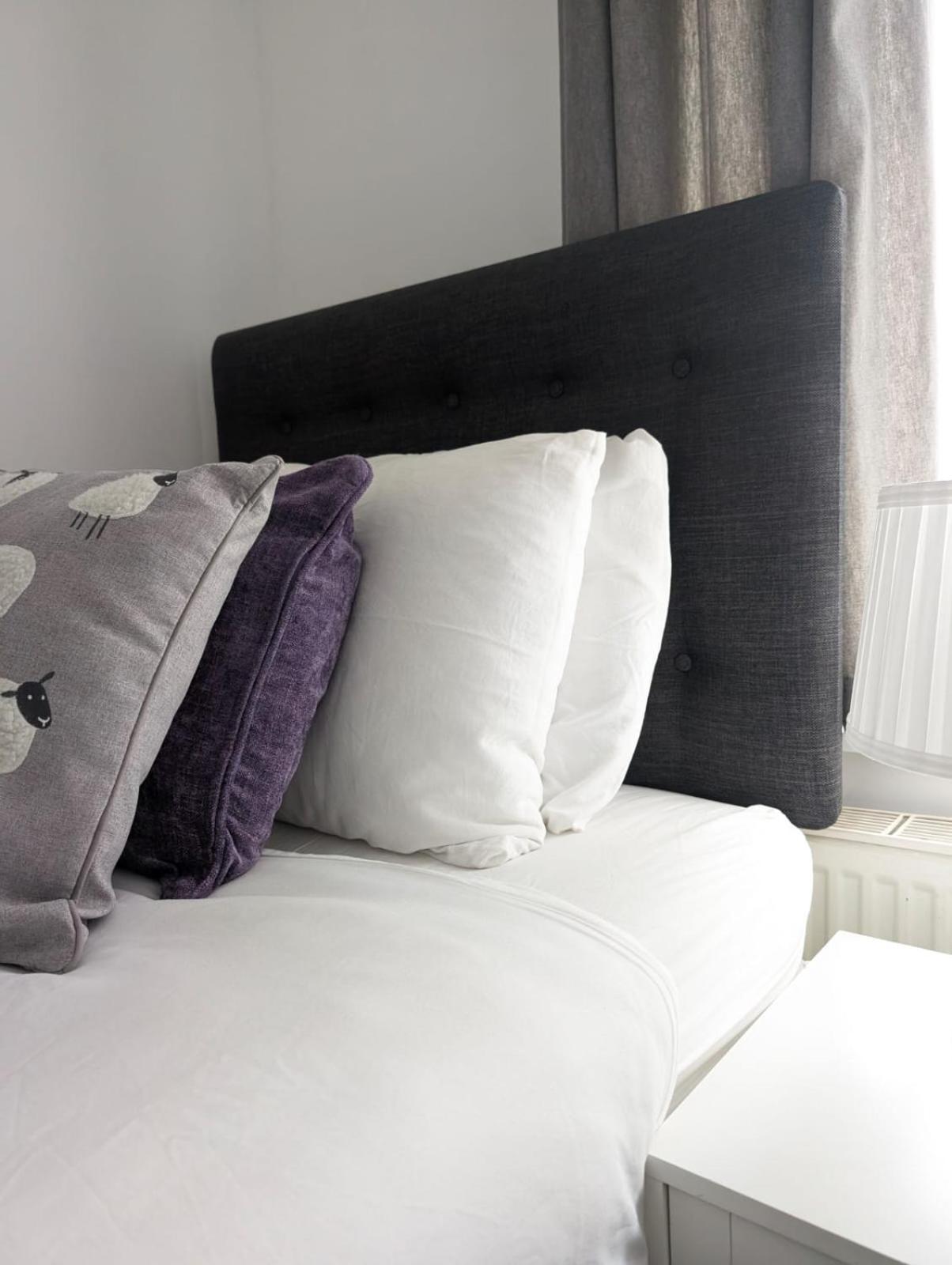 3Br-St Johns Hse-Free Parking-Workers-Kitchen-Wifi-Dog Friendly Apartment Doncaster Bagian luar foto