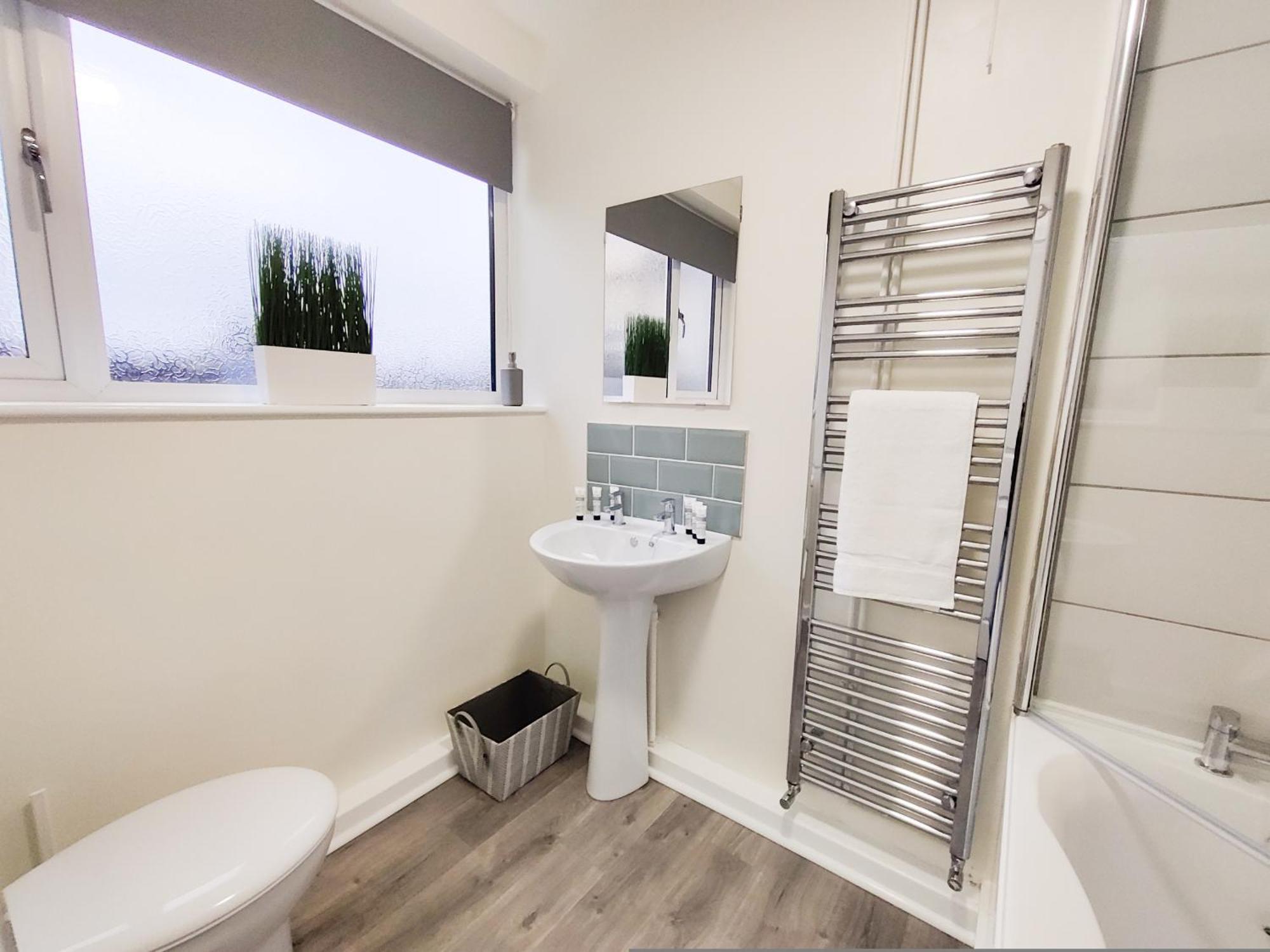 3Br-St Johns Hse-Free Parking-Workers-Kitchen-Wifi-Dog Friendly Apartment Doncaster Bagian luar foto